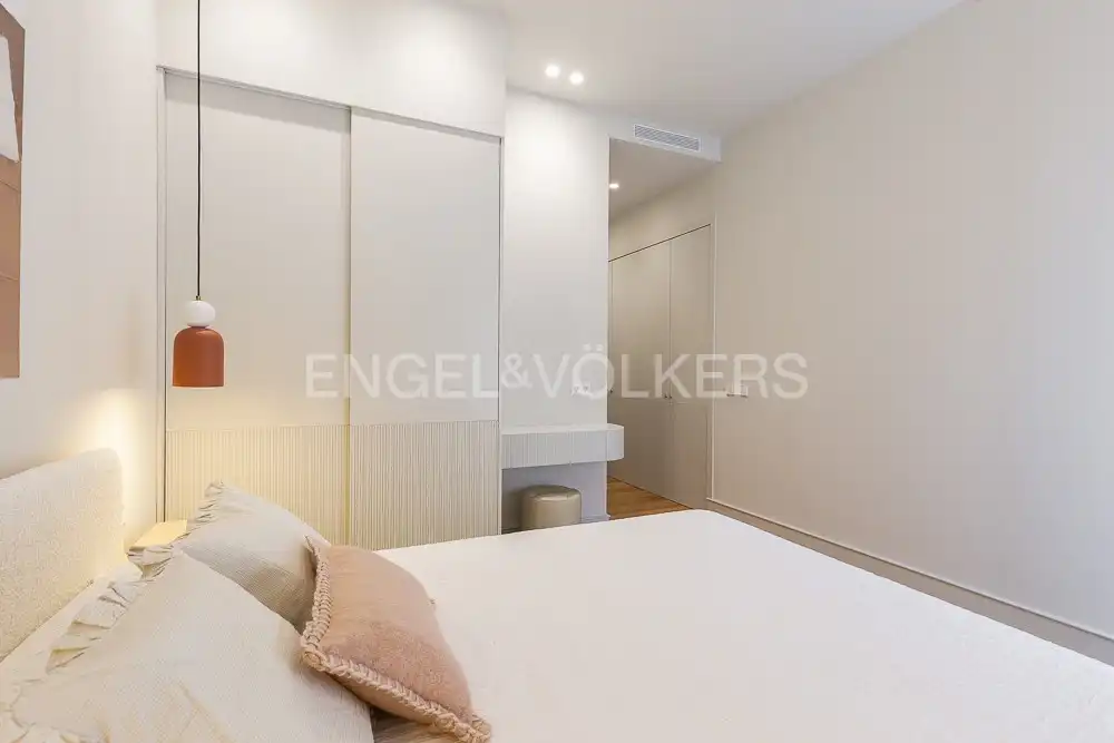 Habitación de Ático de alquiler en Valencia con Aire acondicionado, Calefacción y Terraza