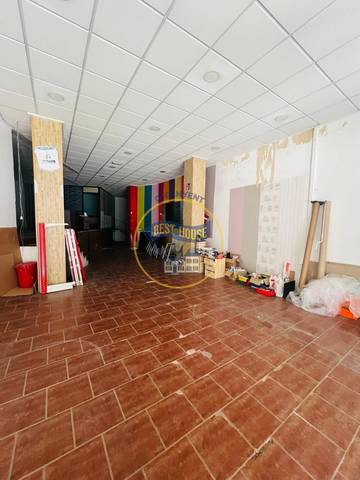 Local comercial en Venta en Sant Josep - Zona Hospital