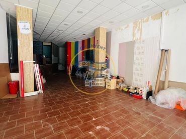 Locale commerciale in vendita a Sant Josep - Zona Hospital