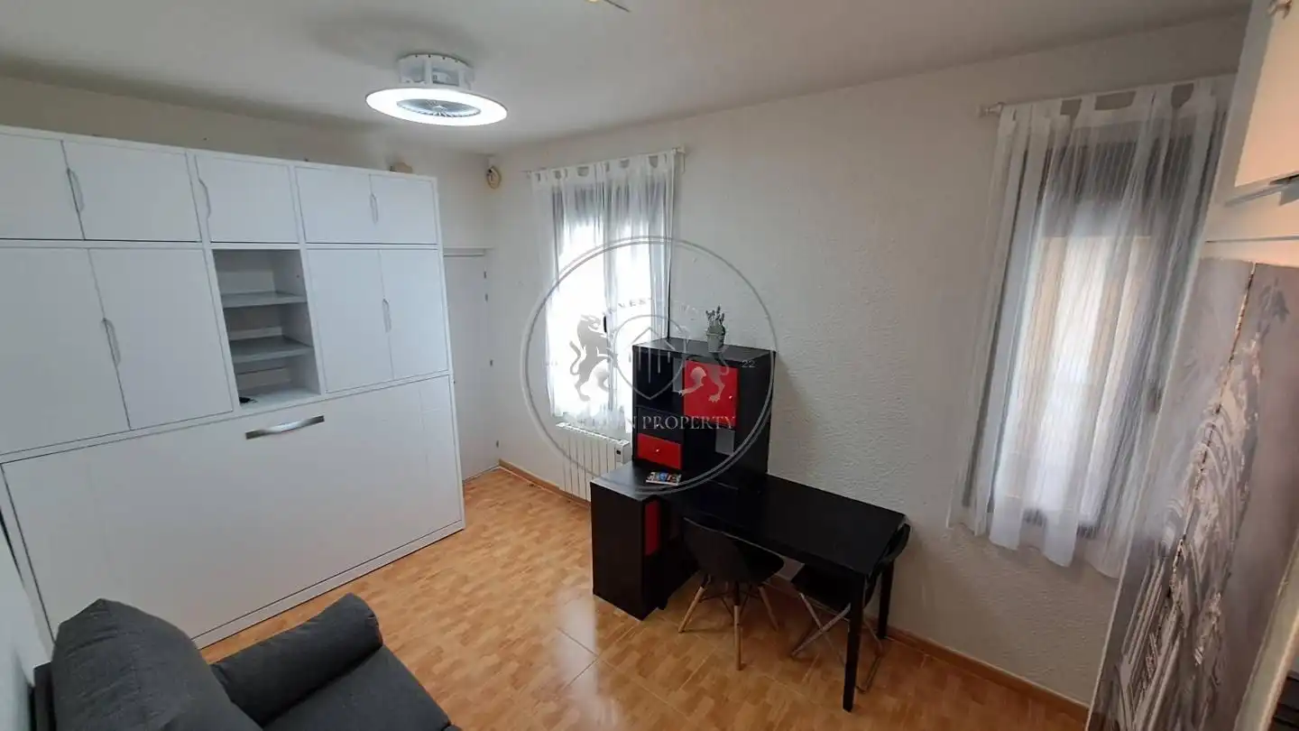 Sala de estar de Estudio de alquiler en Madrid con Calefacción y Amueblado