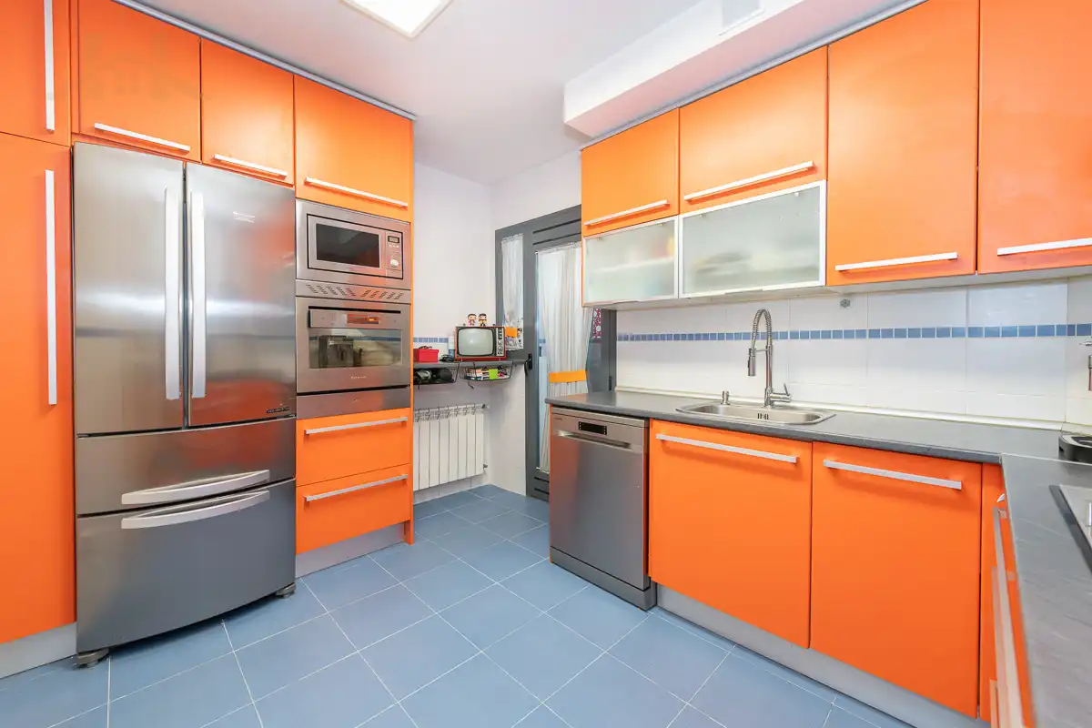 Kitchen of Flat for sale in Torrejón de Ardoz  with Air Conditioner, Heating and Storage room