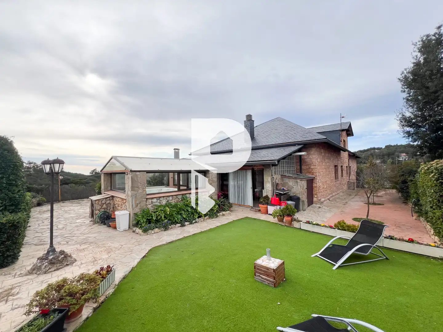 Vista exterior de Casa o xalet en venda en Vallirana amb Aire condicionat, Calefacció i Jardí privat