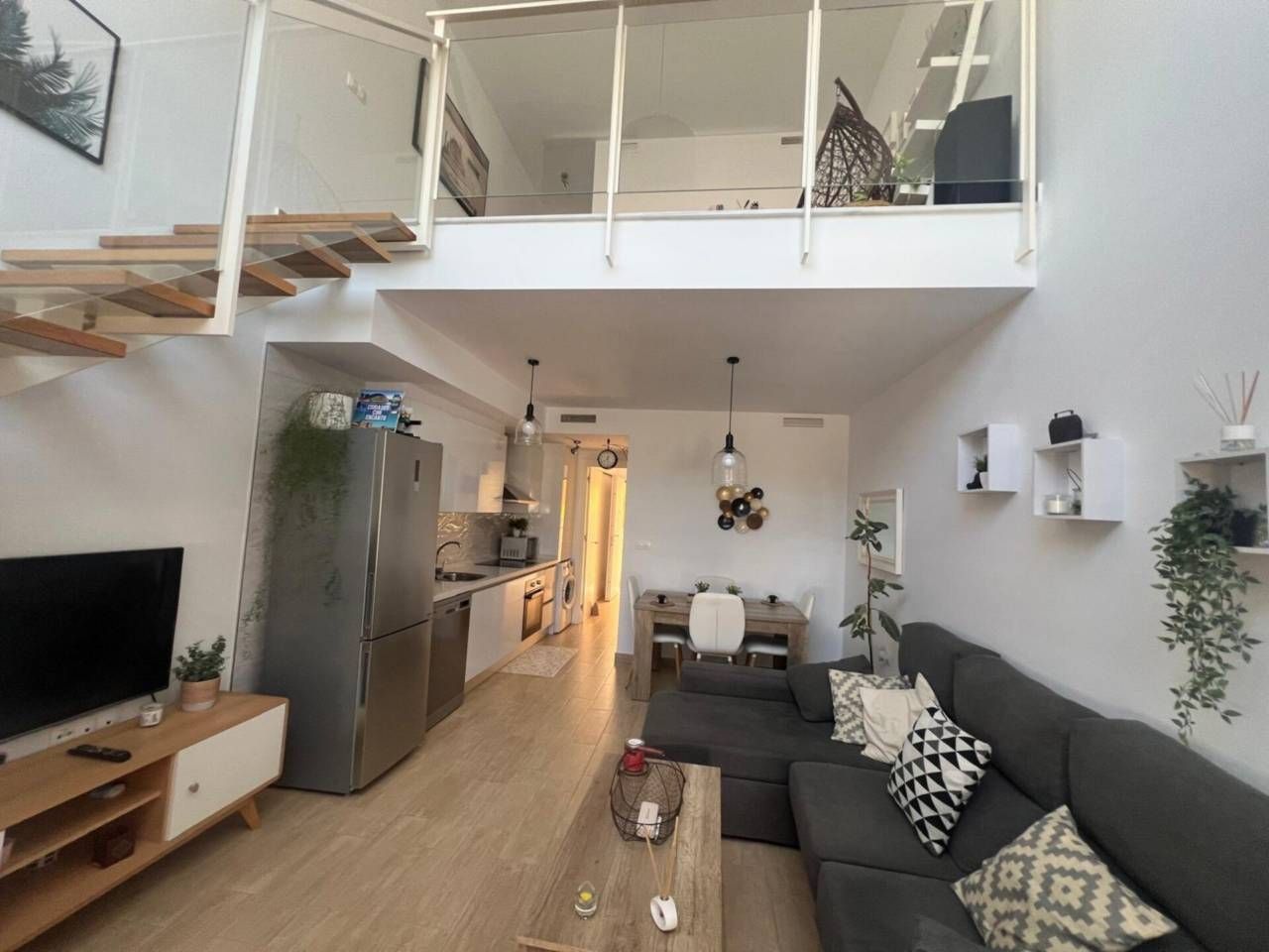 Sala d'estar de Casa o xalet en venda en Santa Pola amb Aire condicionat, Calefacció i Jardí privat