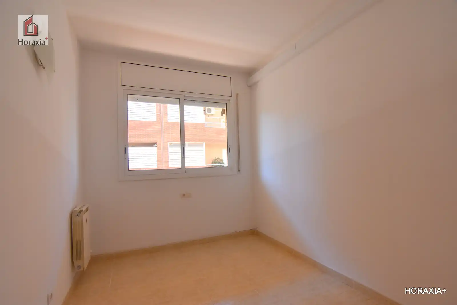 Habitación de Piso en venta en Castelldefels con Aire acondicionado, Calefacción y Terraza