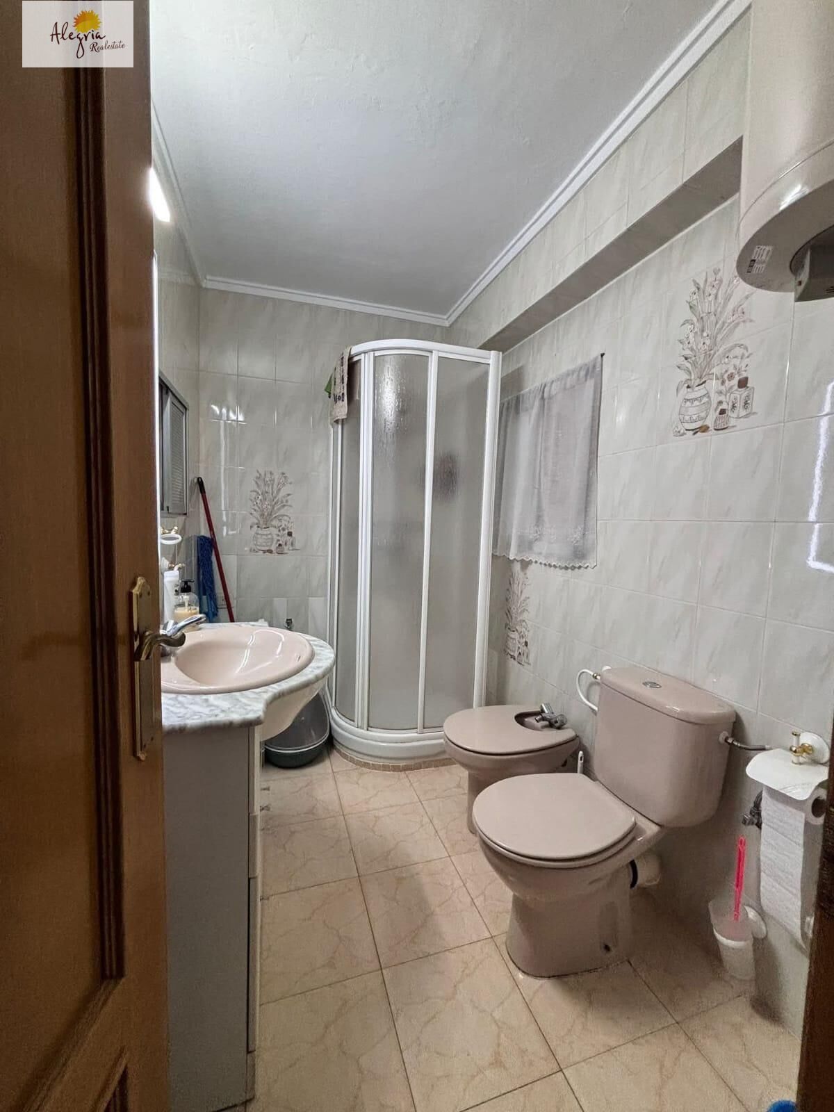 Bathroom of Flat for sale in Mislata