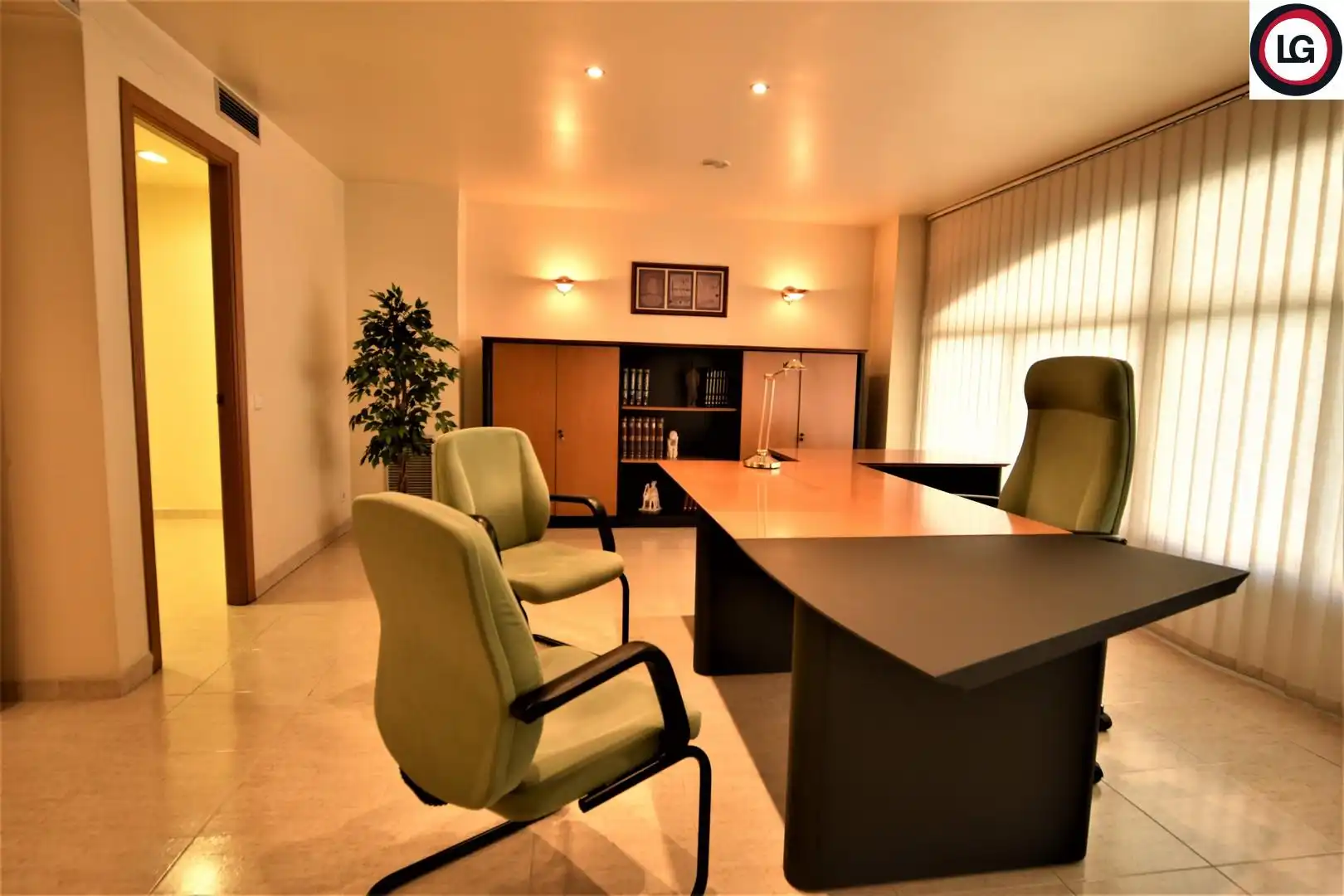 Office space with lift for sale in Pallars 6, imagen 21