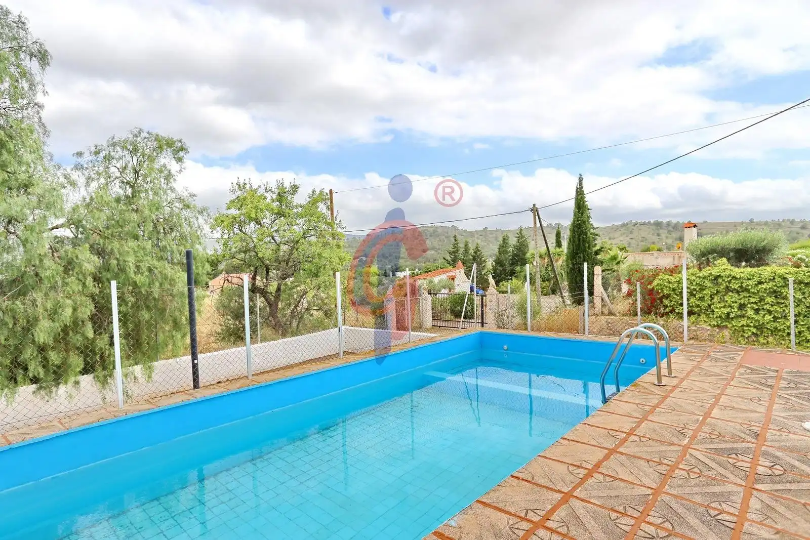 Schwimmbecken von Haus oder Chalet zum Verkauf in Hondón de las Nieves / El Fondó de les Neus mit Privatgarten, Abstellraum und Schwimmbad