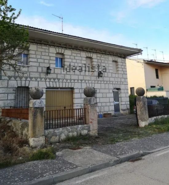 Exterior view of House or chalet for sale in Cardeñuela Riopico  with Heating, Private garden and Furnished