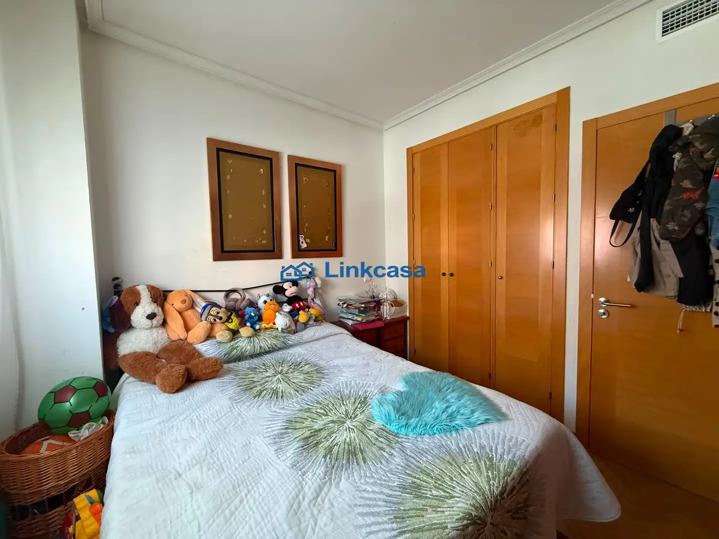 Habitación de Piso en venta en Madrid con Calefacción, Trastero y Piscina comunitaria