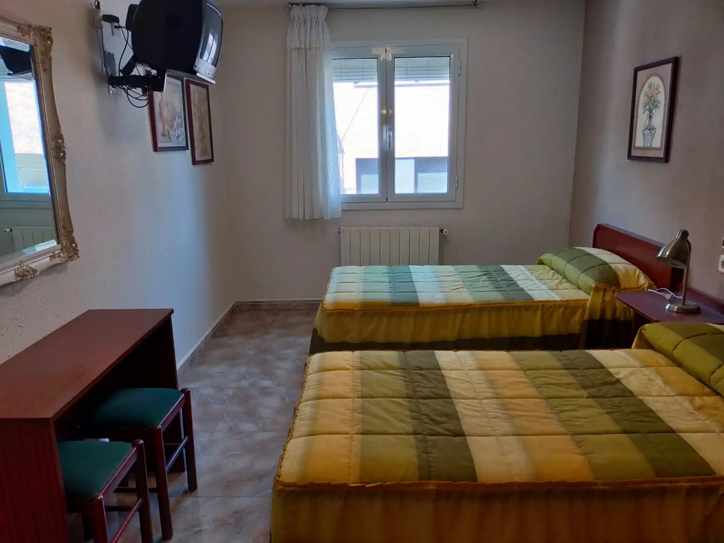 Hotel en venda a Carrer de la Vall de Boí, imagen 5