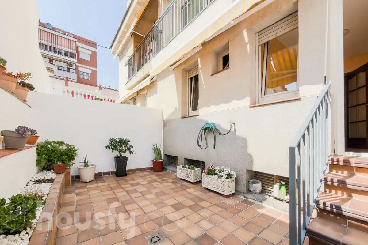 Terrace of Houses for sale in Santa Coloma de Gramenet  with Air Conditioner, Heating and Private garden