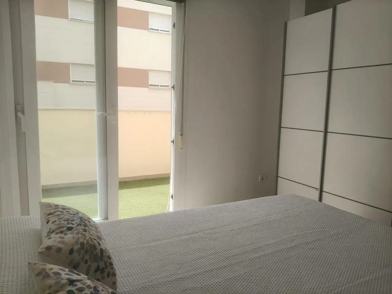 Habitación de Piso de alquiler en Málaga con Terraza, Amueblado y Piscina comunitaria