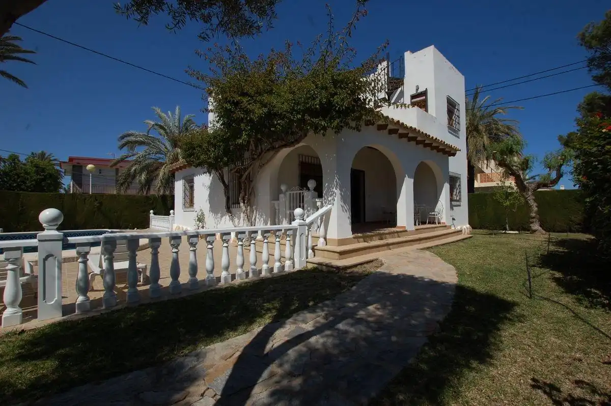 Houses for sale in Cabo Roig