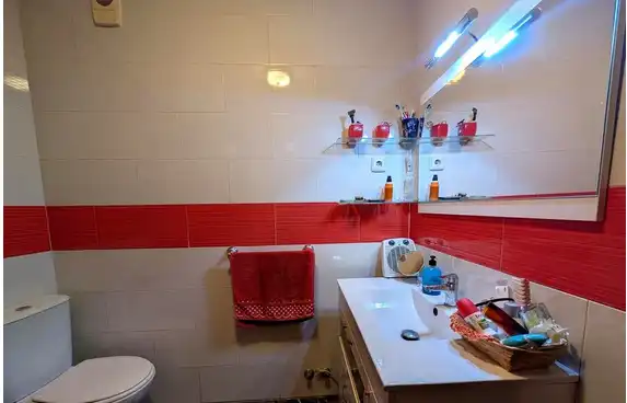 Bathroom of Flat for sale in Linares  with Air Conditioner, Heating and Terrace