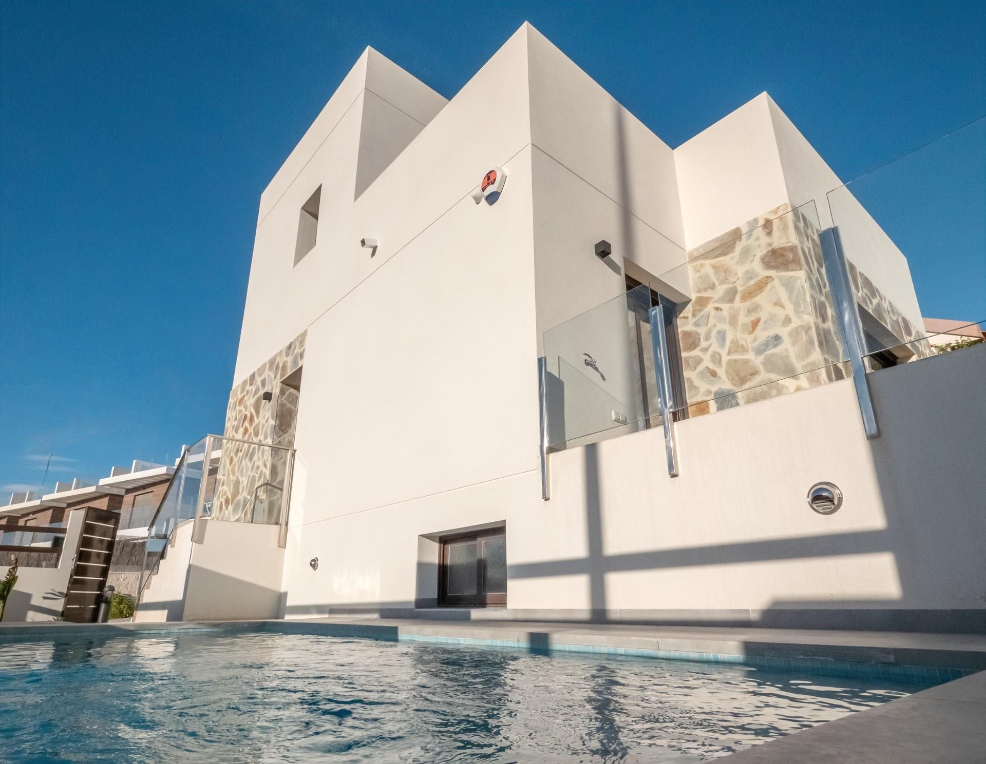 Vista exterior de Casa o xalet en venda en Orihuela amb Piscina