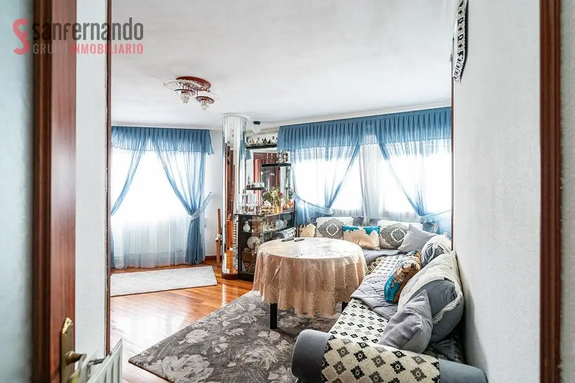 Sala de estar de Piso en venta en Cartes con Calefacción