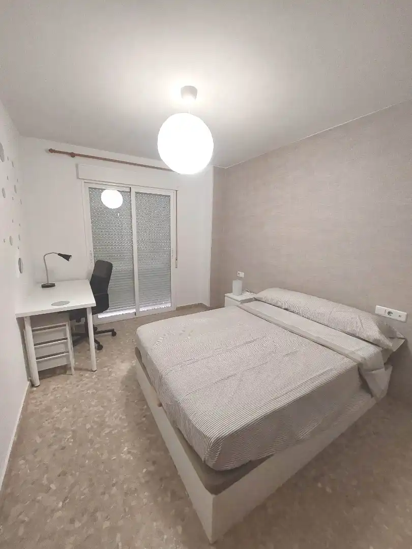 Bedroom of Flat for rent in Valencia  with Furnished, Oven and Washing machine