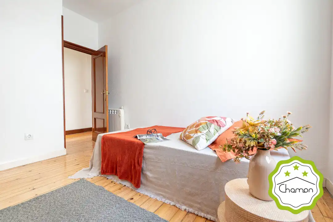 Habitación de Piso en venta en Bilbao  con Calefacción y Balcón