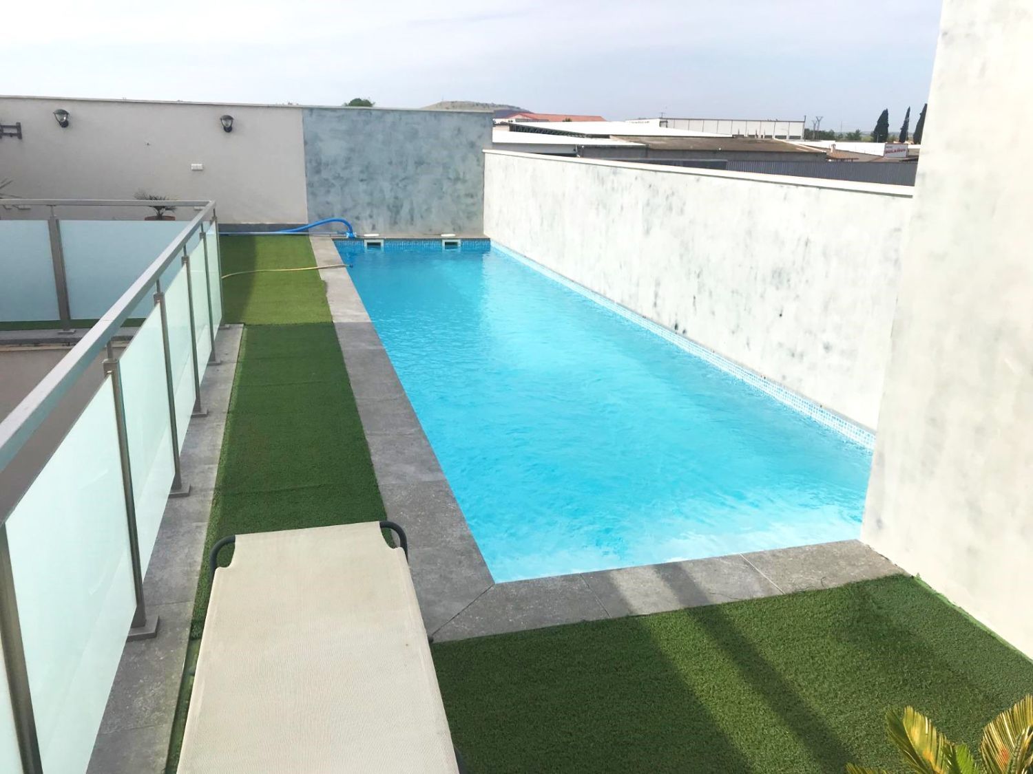 Piscina de Casa o xalet en venda en Bolaños de Calatrava amb Aire condicionat, Calefacció i Jardí privat