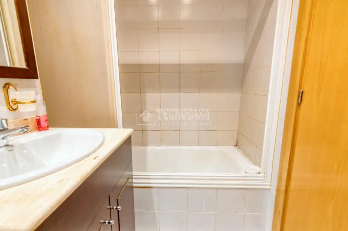 Bany de Pis en venda en Salamanca amb Calefacció