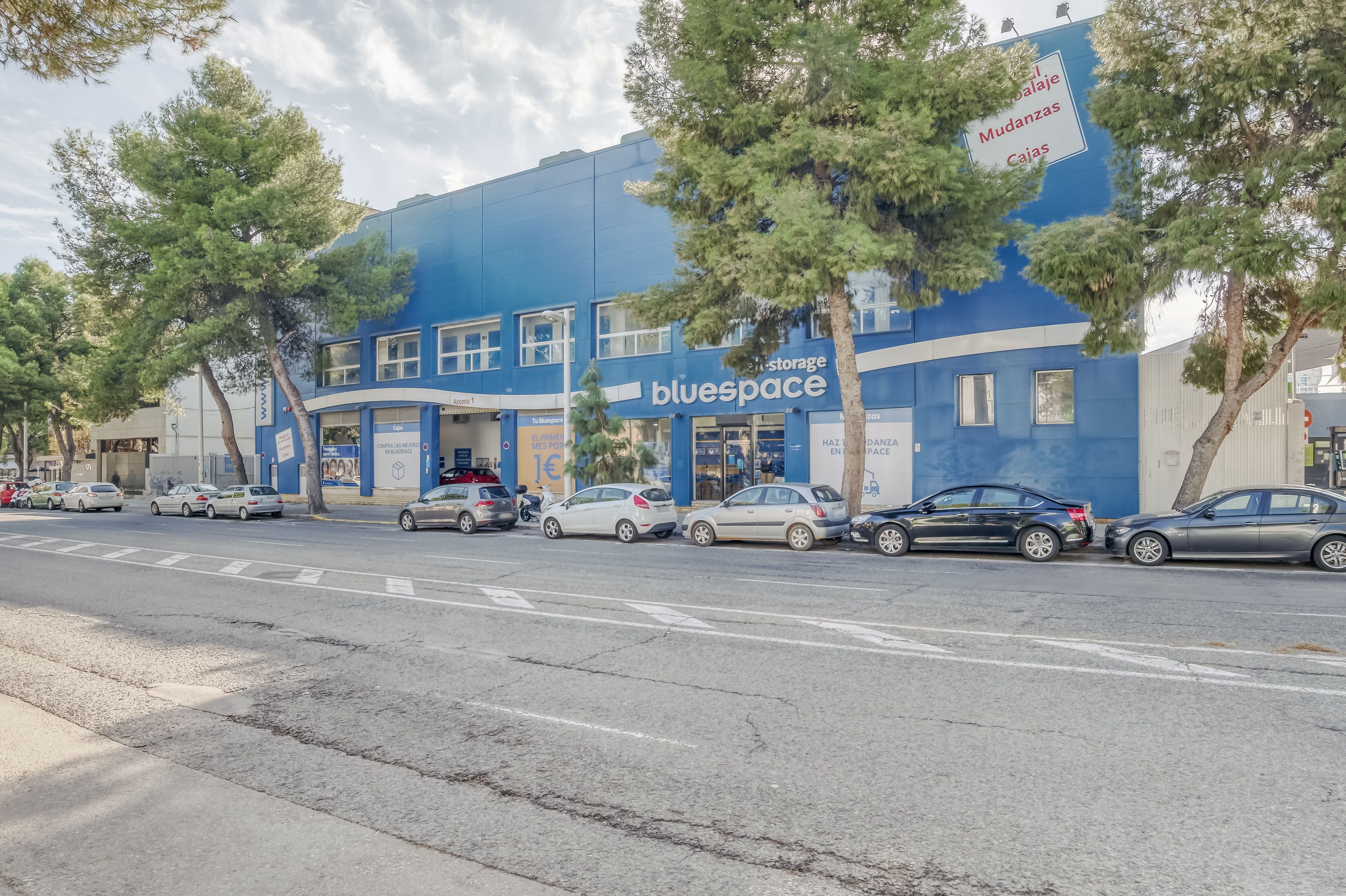 Box room to rent in Carrer de la Vall de la Ballestera, 81, Nou Campanar, Campanar