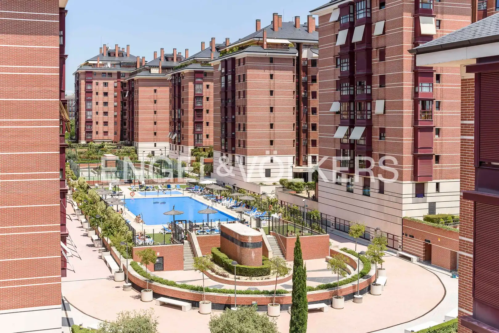 Piso con piscina en venta en Hortaleza