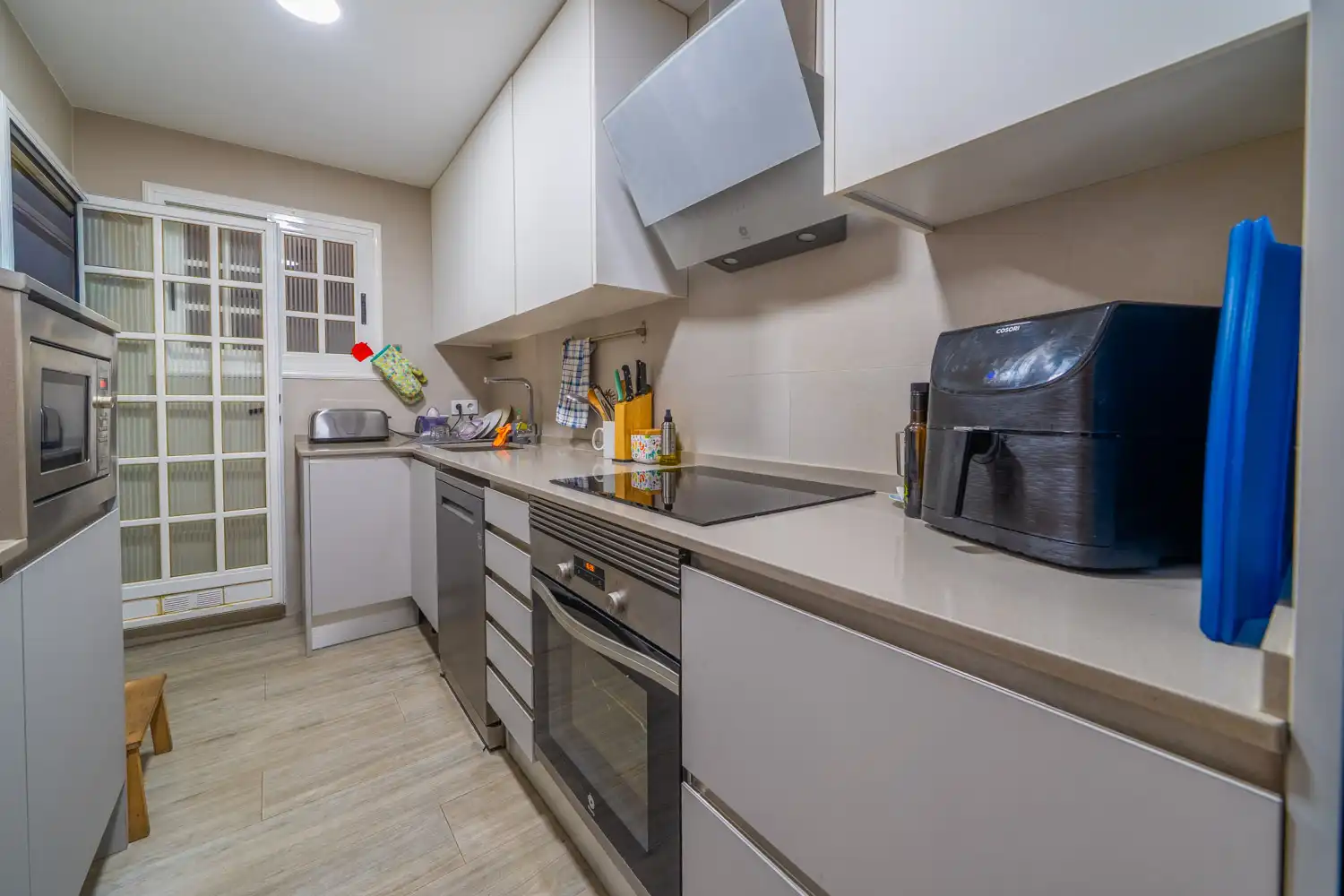 Kitchen of Flat for sale in Santa Coloma de Gramenet  with Air Conditioner, Heating and Terrace