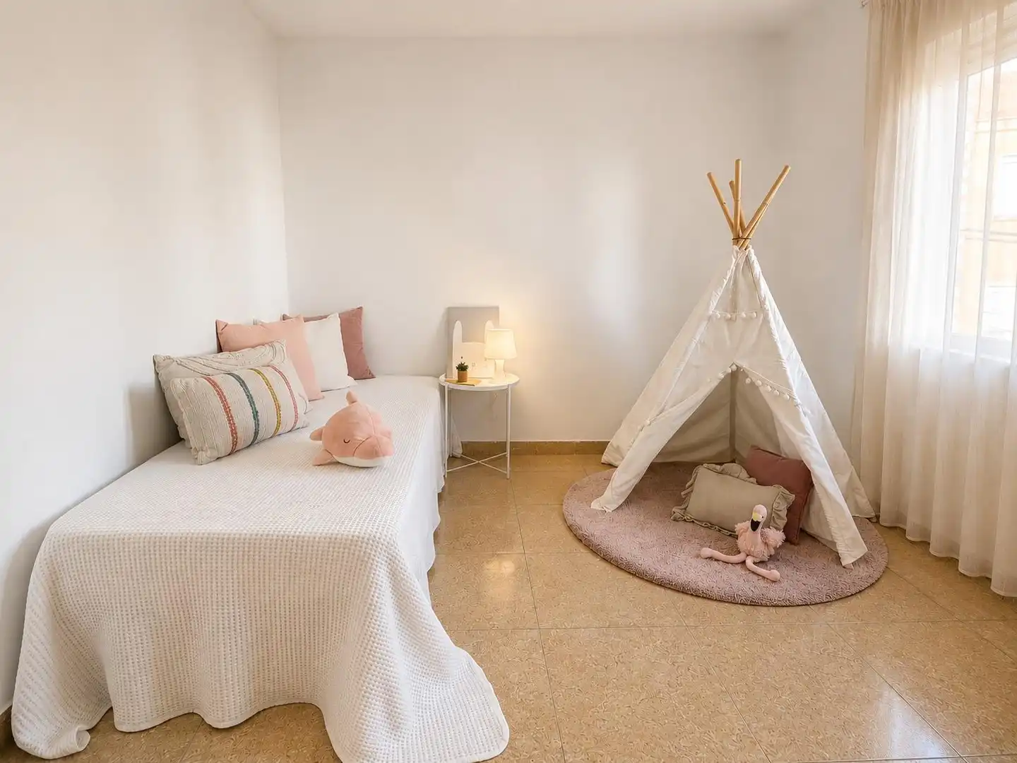 Bedroom of Flat for rent in Godella  with Air Conditioner, Terrace and Furnished