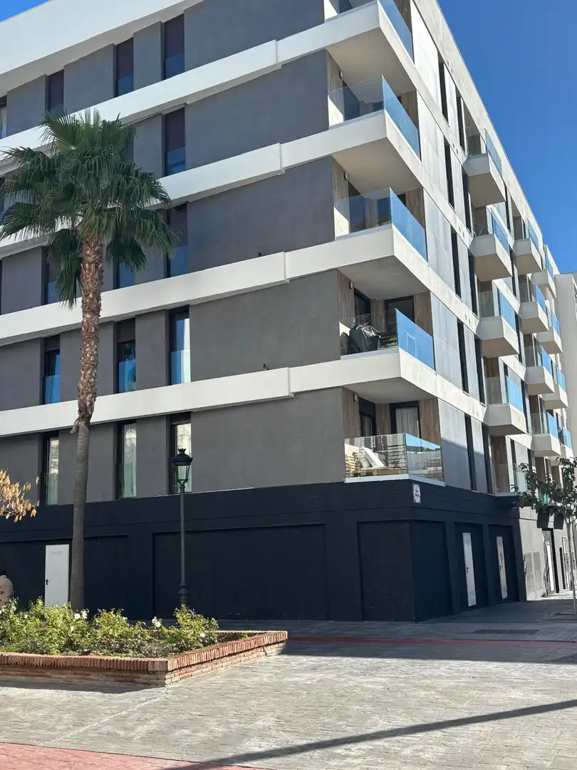 Außenansicht von Geschaftsraum zur Miete in Estepona
