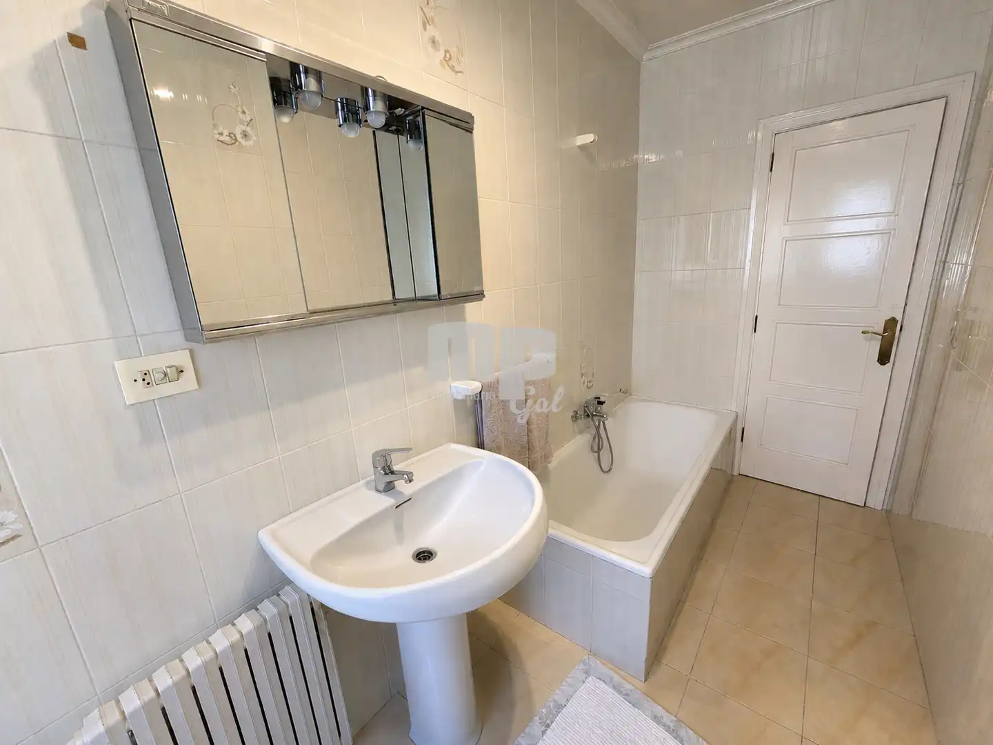 Bathroom of Houses for sale in Vigo   with Heating, Private garden and Storage room