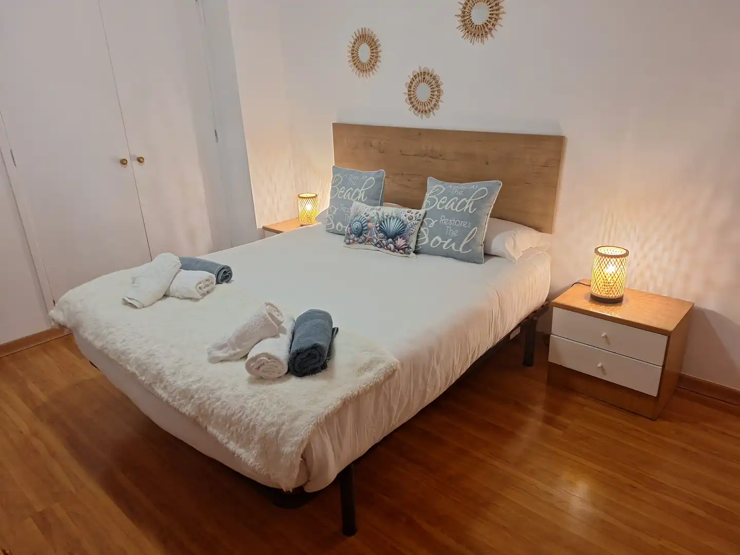Bedroom of Apartments for rent in Las Palmas de Gran Canaria  with Parquet flooring, Furnished and Washing machine