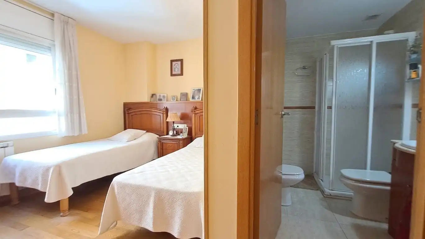 Bedroom of Flat for sale in Tarragona  with Air Conditioner, Heating and Parquet flooring