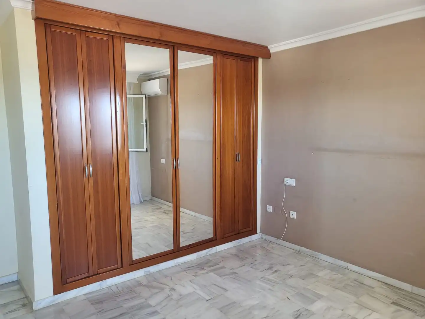 Habitación de Dúplex en venta en Rincón de la Victoria con Aire acondicionado, Terraza y Trastero
