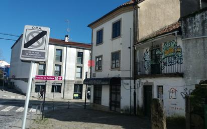 Vista exterior de Local en venda en Santiago de Compostela 