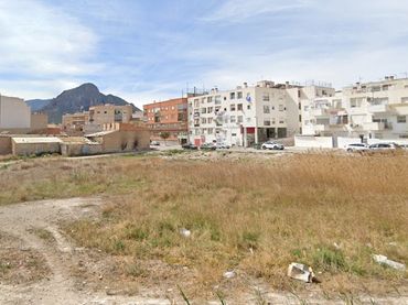 Terreny residencial en venda a Poligono I