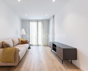 Sala d'estar de Apartament de lloguer en  Barcelona Capital amb Aire condicionat, Calefacció i Parquet