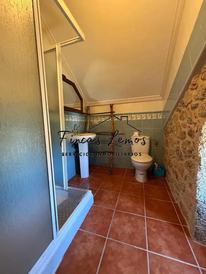 Baño de Casa o chalet en venta en Vimianzo con Calefacción, Jardín privado y Terraza