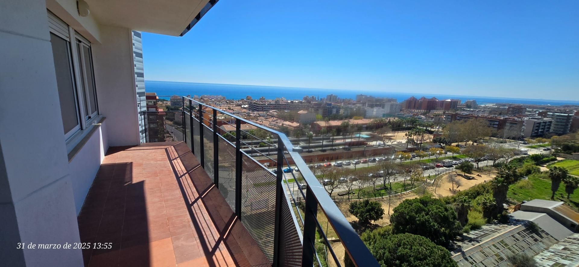 Vista exterior de Pis de lloguer en Vilassar de Mar amb Calefacció, Terrassa i Balcó
