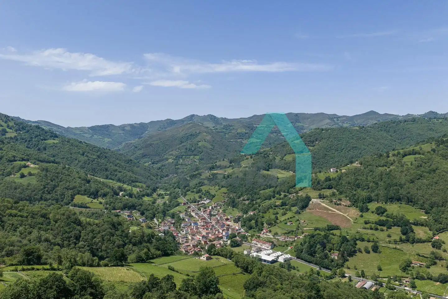 Casa o chalet en venta en Laviana con Jardín privado, Parquet y Terraza