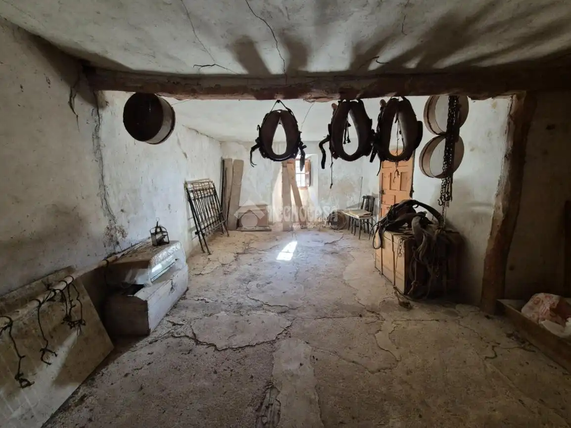 Finca rústica en venda en Sigüenza amb Calefacció i Moblat