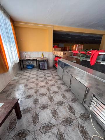 Local comercial en Alquiler en Calle León Felipe, 1B en Láchar