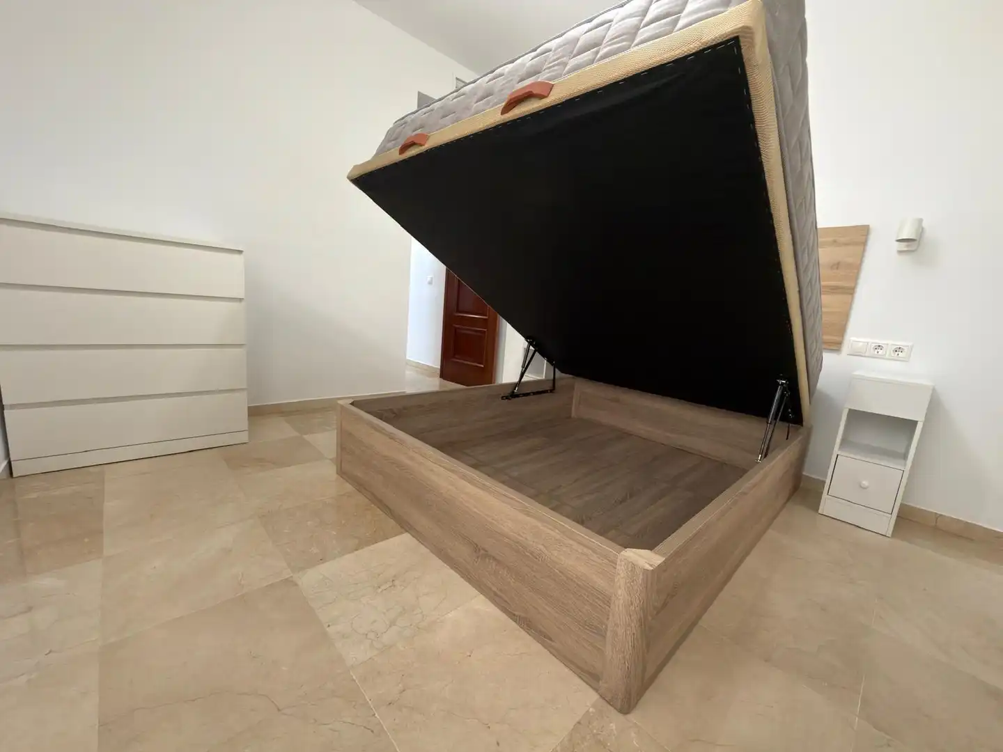 Bedroom of Flat for rent in Córdoba  with Air Conditioner, Heating and Furnished