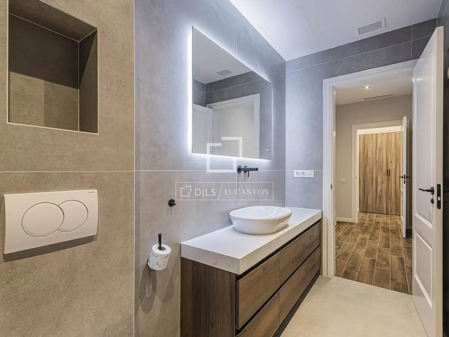 Baño de Piso en venta en Barcelona con Aire acondicionado, Calefacción y Balcón