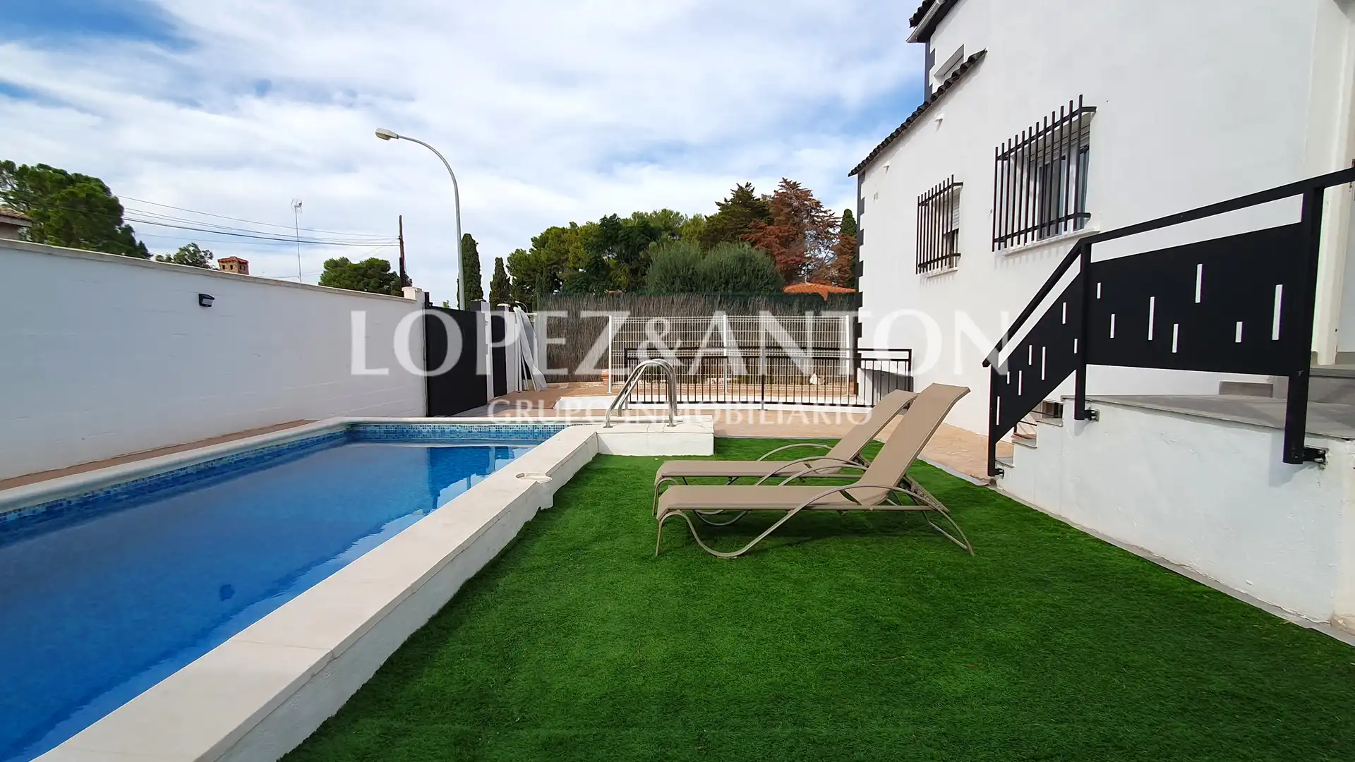 Garden of Houses for sale in L'Eliana  with Air Conditioner, Heating and Private garden