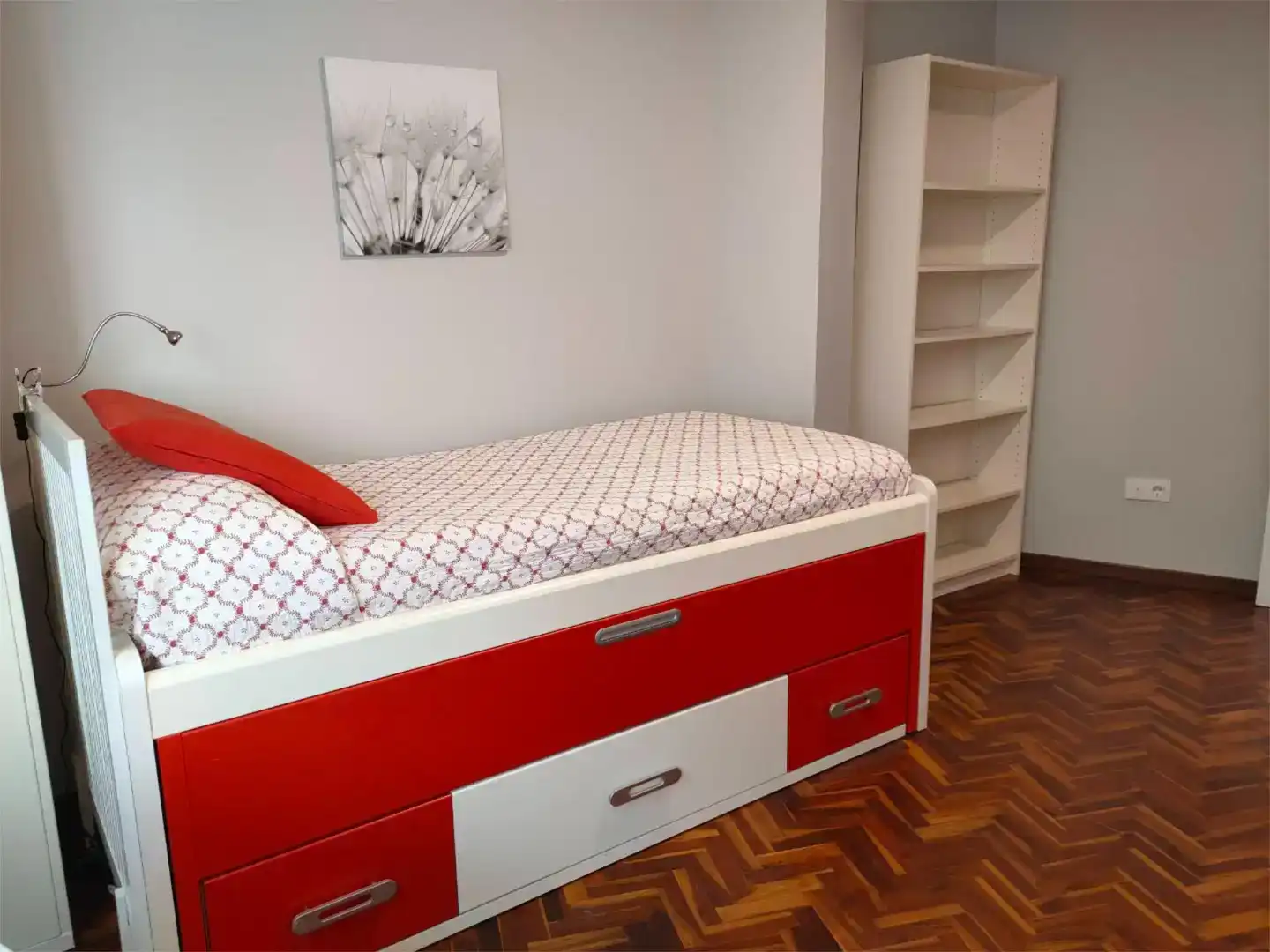 Habitación de Piso de alquiler en Pontedeume con Parquet y Amueblado