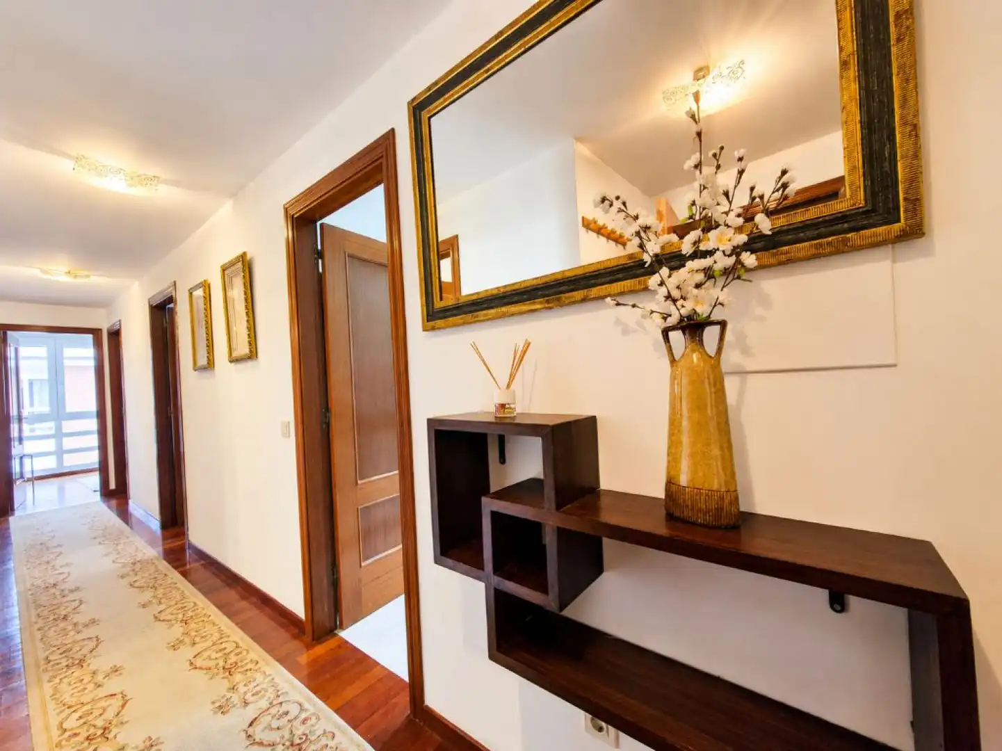 Piso en venta en Los Corrales de Buelna  con Calefacción, Jardín privado y Parquet