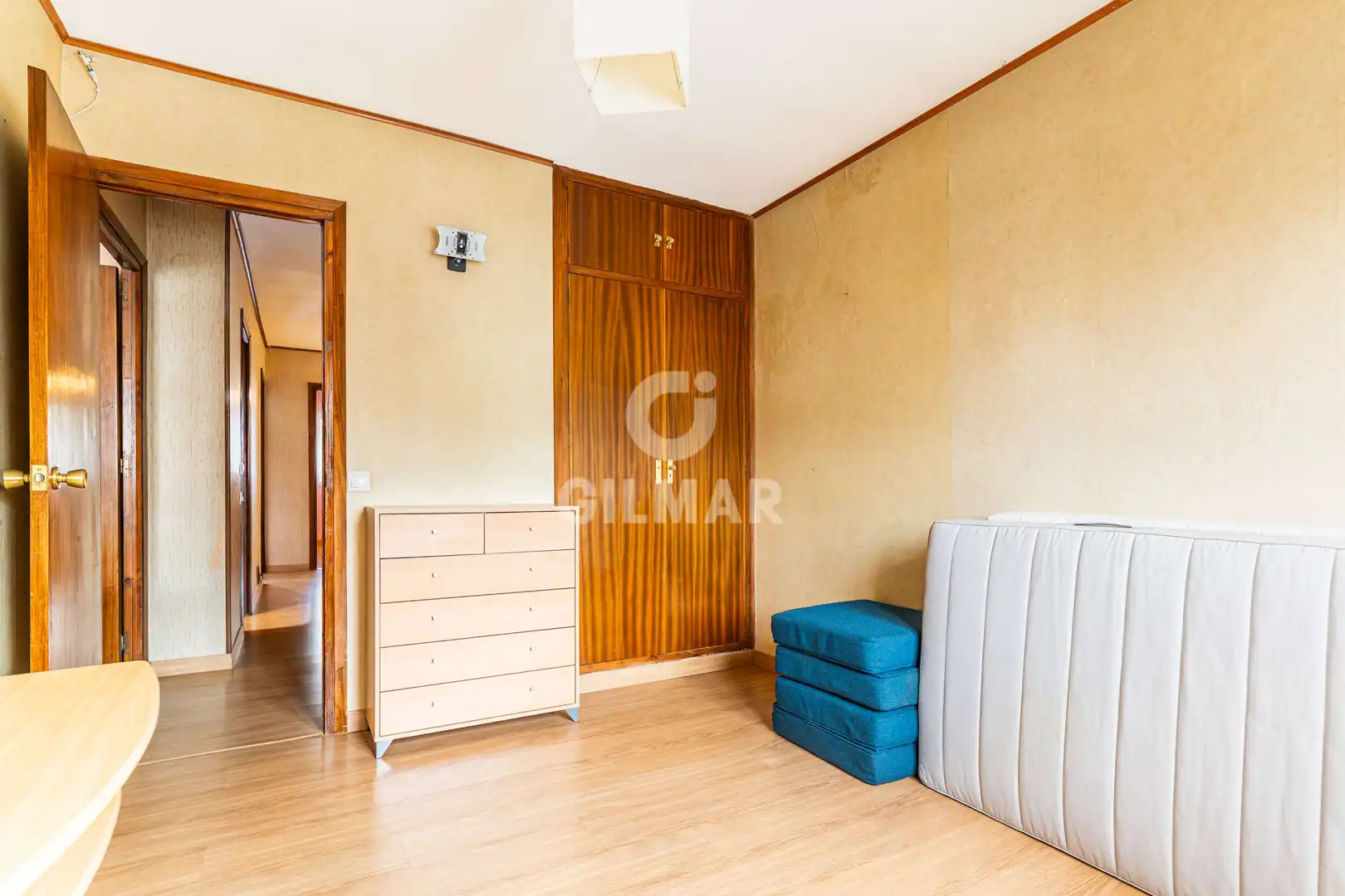 Habitación de Casa adosada en venta en Pozuelo de Alarcón con Calefacción, Jardín privado y Piscina