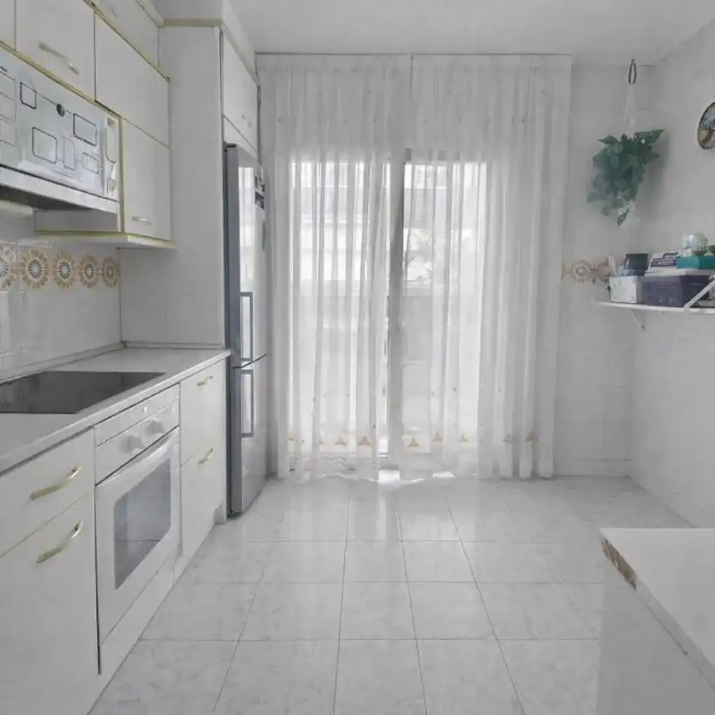 Cocina de Piso en venta en Barañáin / Barañain con Calefacción y Balcón