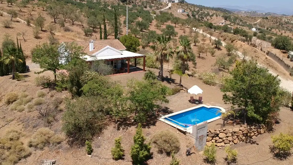 Jardí de Finca rústica en venda en Tolox amb Jardí privat, Terrassa i Piscina