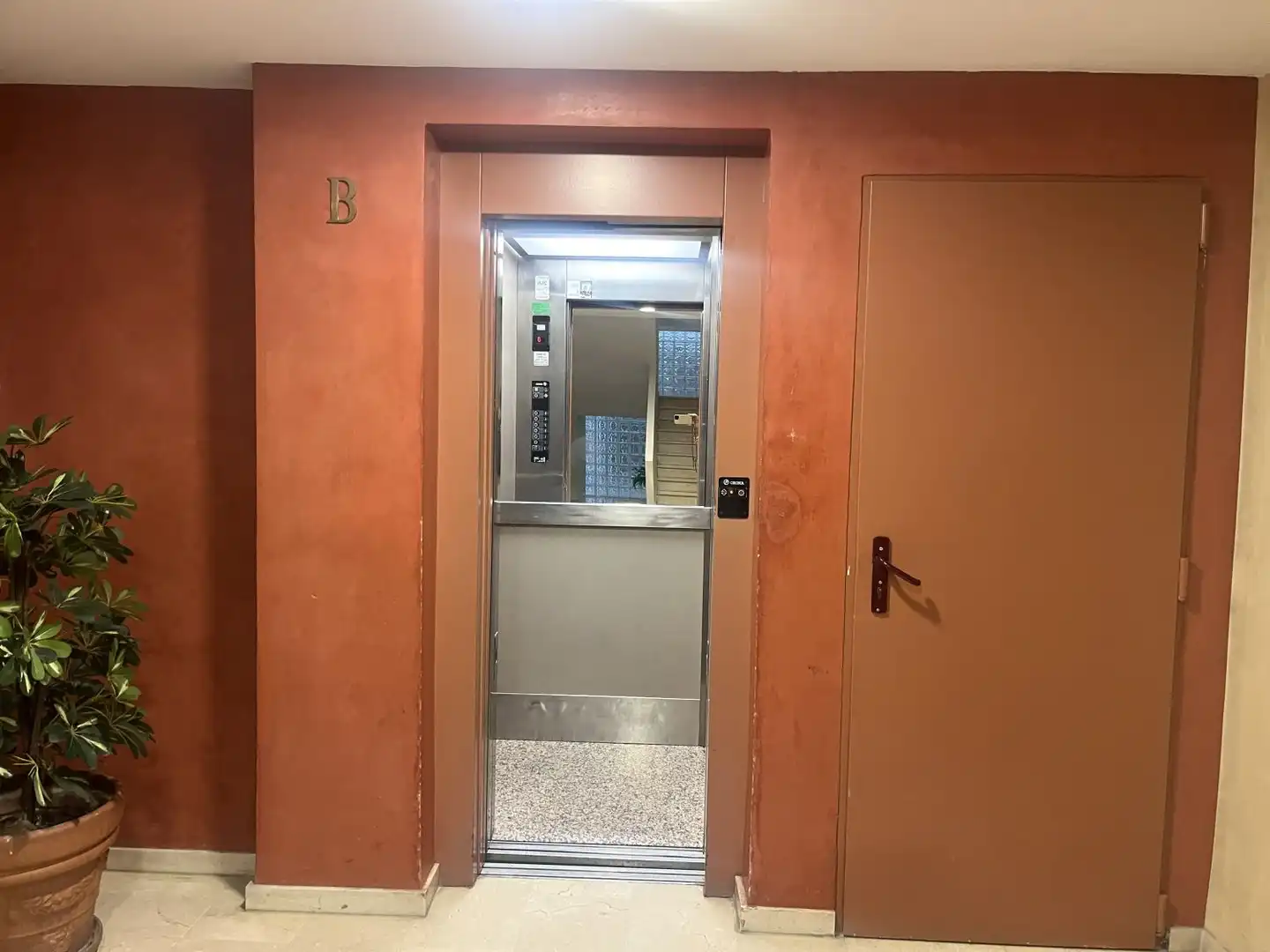 Wohnung zur Miete in Sevilla mit Klimaanlage und Heizung